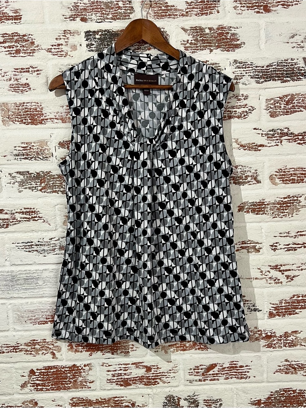 Dana Buchman Too Sleeveless Circle Geo Print V Neck Stretch Workwear Sz L